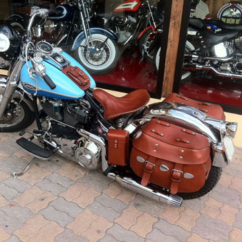 borse-sella-copriserbatoio-porta-latte-bauletto-moto-cuoio-harley