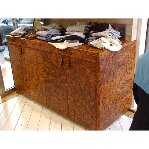 arredamento-rivestimento-in-cuoio-mobile-foderato 