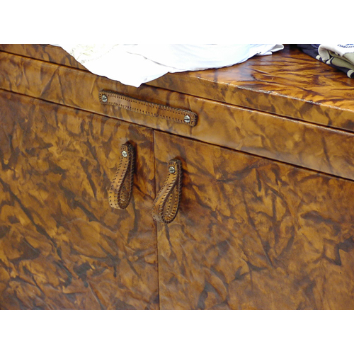 arredamento-rivestimento-in-cuoio-manigliette 