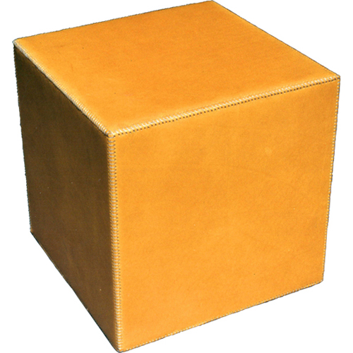 arredamento-rivestimento-in-cuoio-puffo-foderato-quadrato 